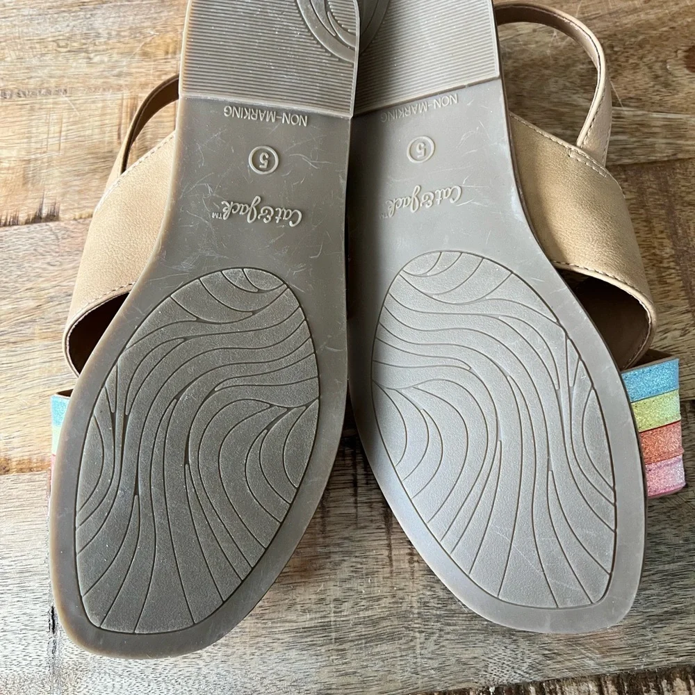 Cat & Jack sandals‎